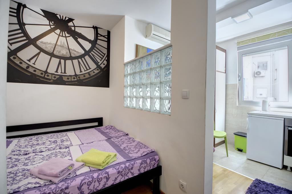 Sekula'S City Center Apartment Белград Экстерьер фото